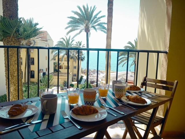 Beachfront Dona Lola Apartamento *